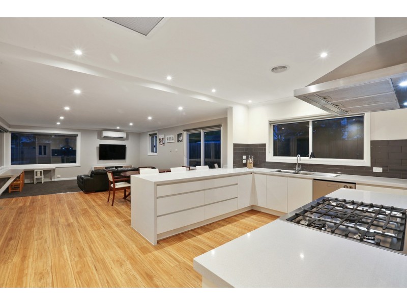 60 Curletts Road, Lara VIC 3212