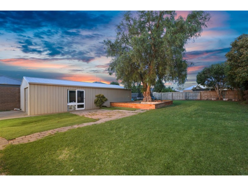 60 Curletts Road, Lara VIC 3212
