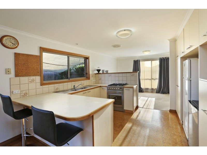 64 Benjamin Drive, Lara VIC 3212