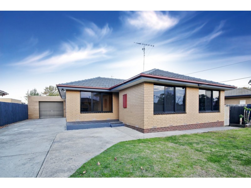 27 Atami Crescent, Corio VIC 3214