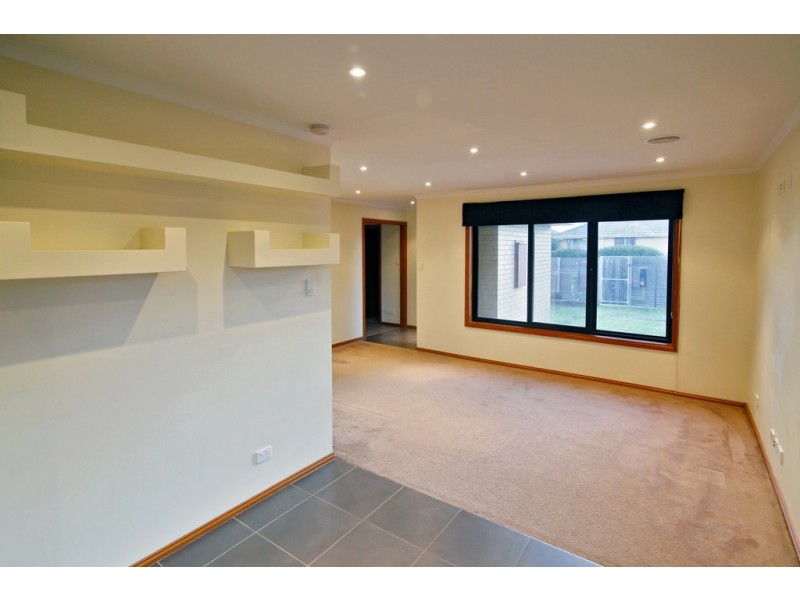 27 Atami Crescent, Corio VIC 3214