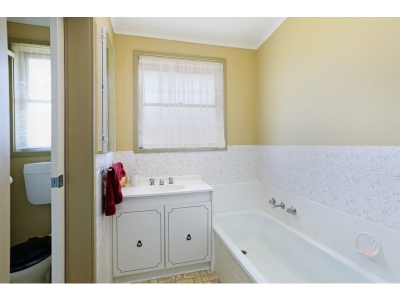 10 Cheshire Street, Corio VIC 3214