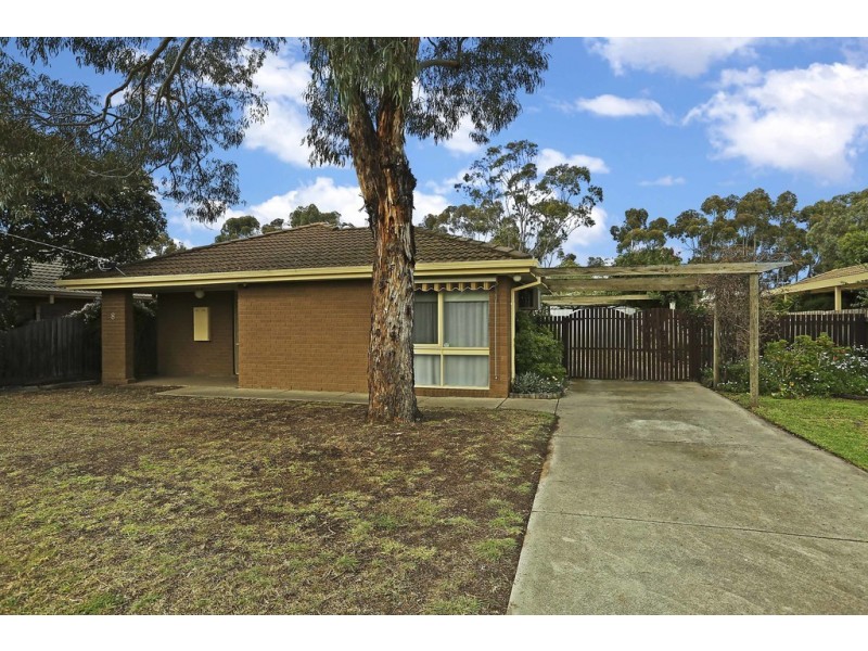 8 Kyema Drive, Lara VIC 3212