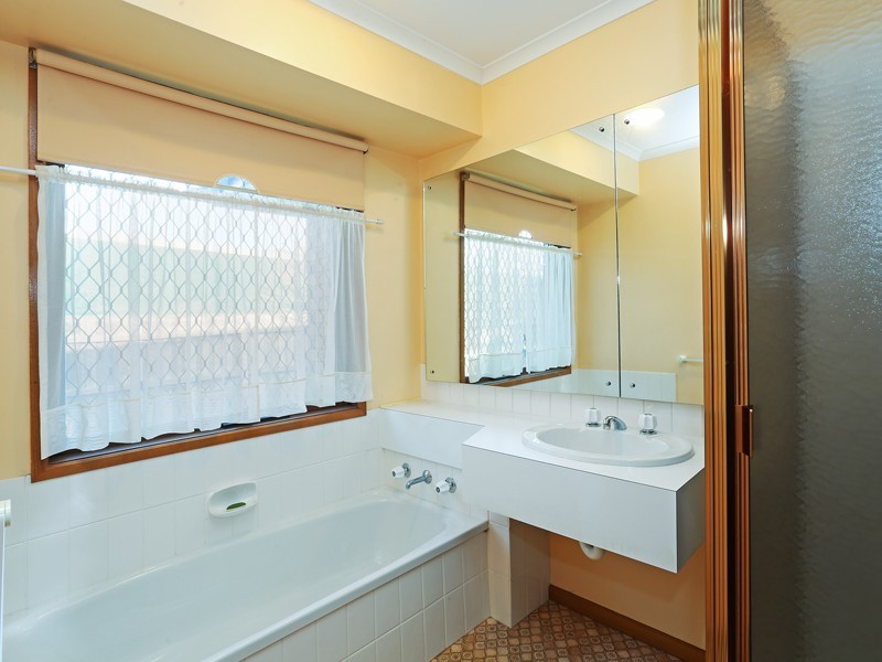 28 Matthews Road, Corio VIC 3214