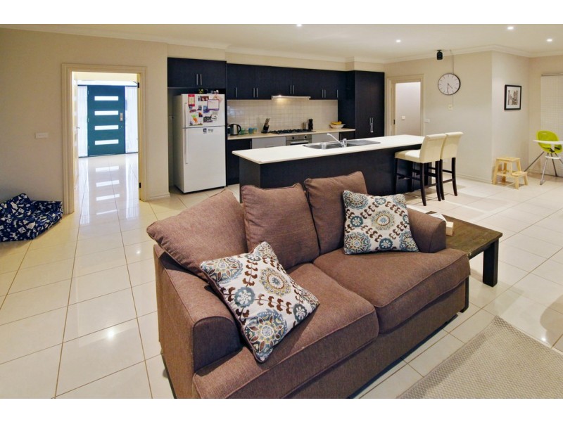 8 Wheat Court, Lara VIC 3212