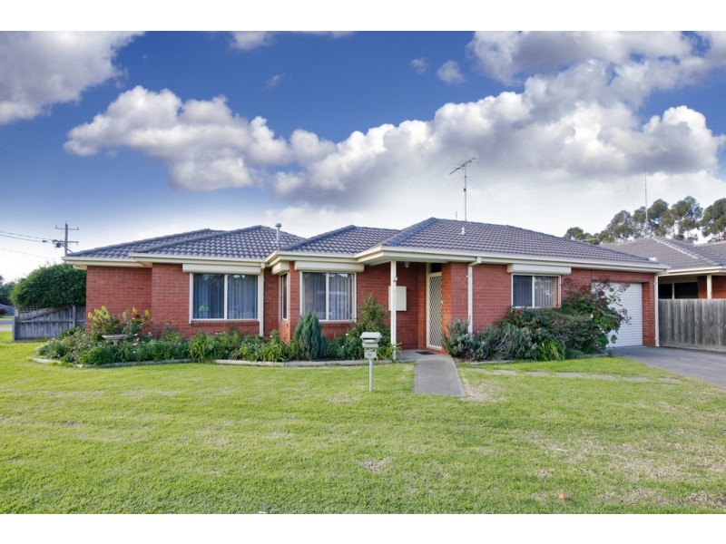 10 Clover Street, Lara VIC 3212