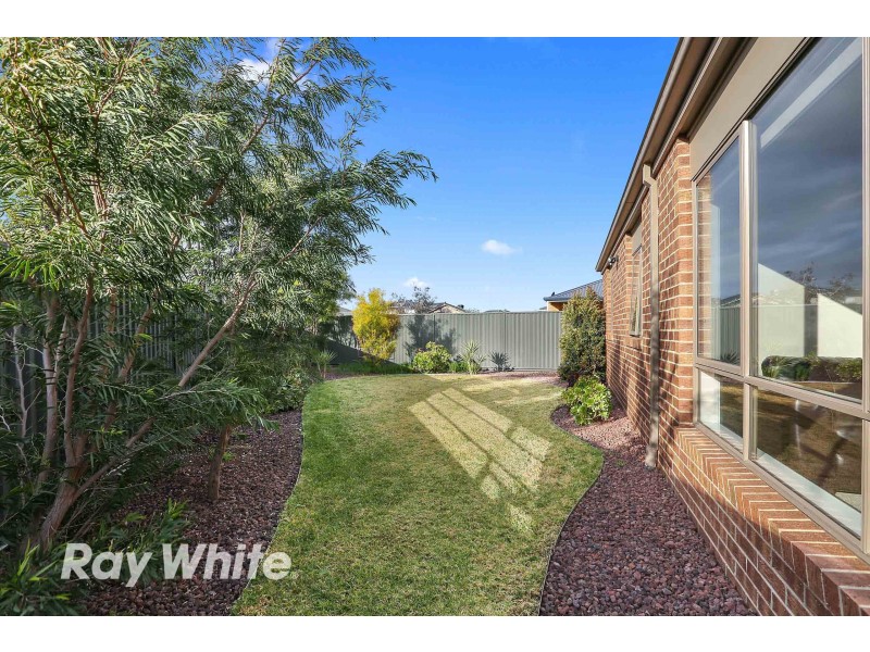 27-28 Kingfisher Court, Lara VIC 3212