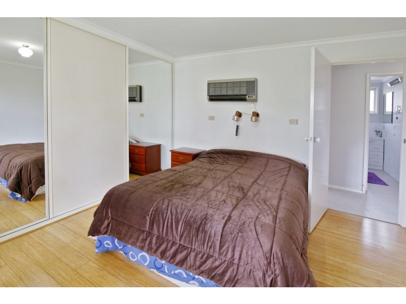 18 Oberon Drive, Belmont VIC 3216