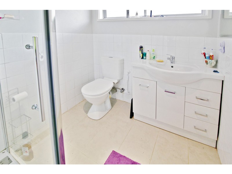 18 Oberon Drive, Belmont VIC 3216