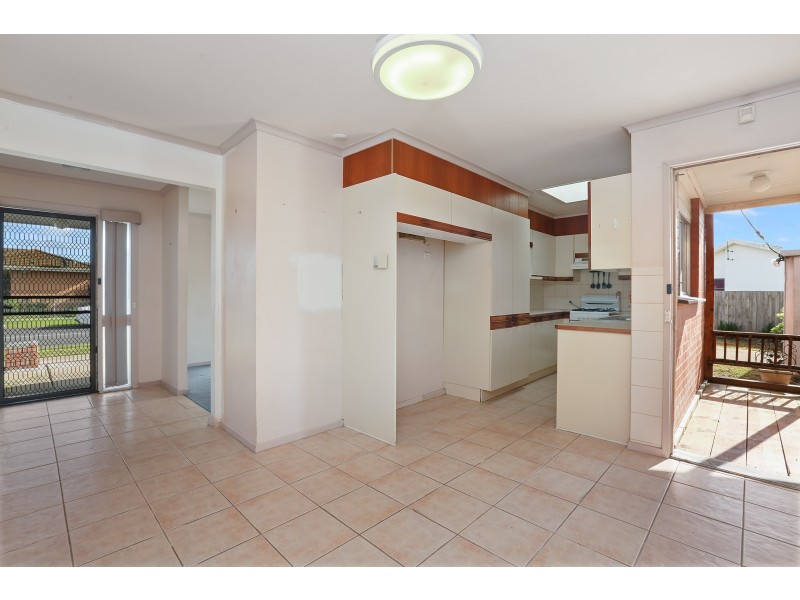 2 Fairbairn Drive, Corio VIC 3214