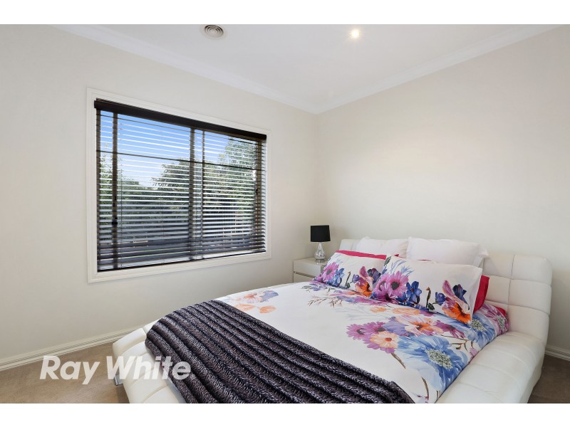 18 Raymond George Place, Lara VIC 3212
