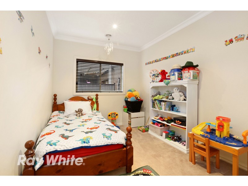 18 Raymond George Place, Lara VIC 3212