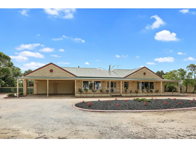 20 Nossal Court, Lara VIC 3212