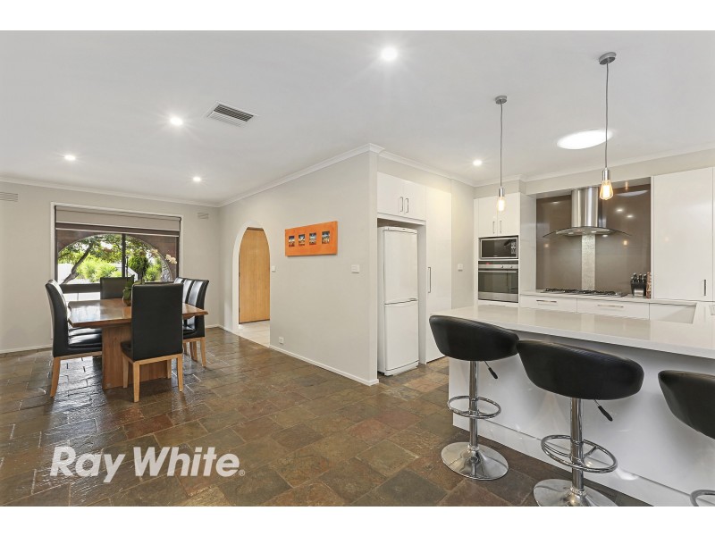 1 Currawong Court, Lara VIC 3212