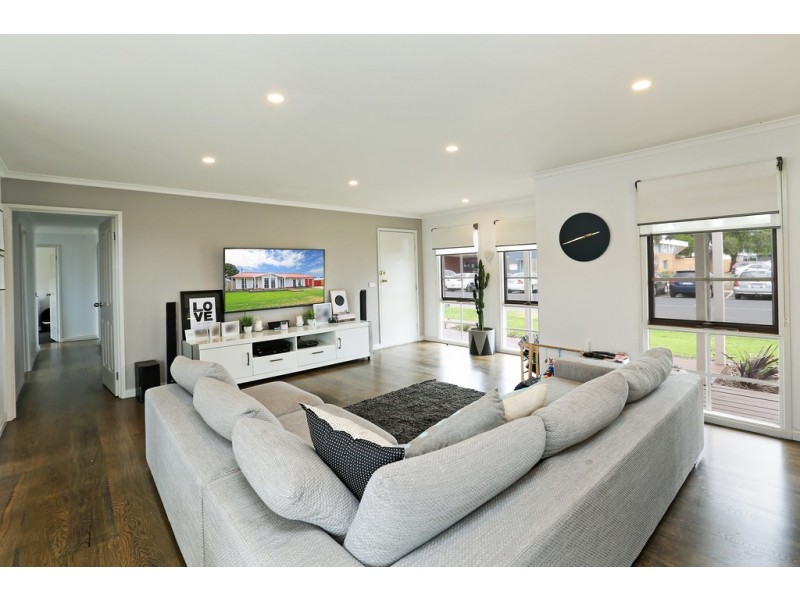 83 Forest Road South, Lara VIC 3212