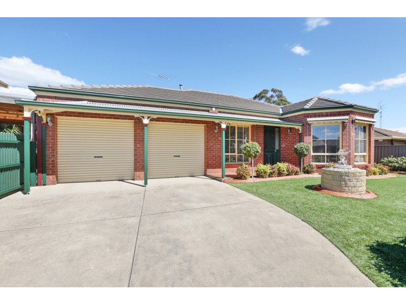 14 Cromwell Drive, Lara VIC 3212