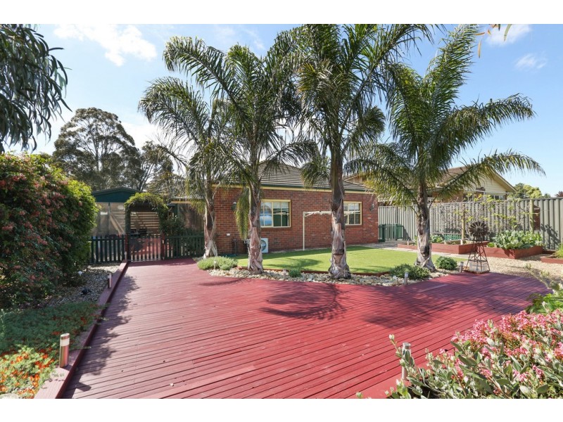 14 Cromwell Drive, Lara VIC 3212