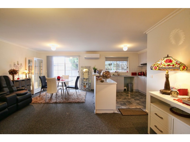 4/28 Cameron Crescent, Lara VIC 3212