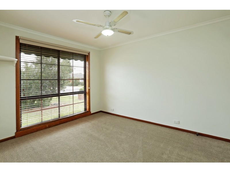 24 Henderson Drive, Lara VIC 3212