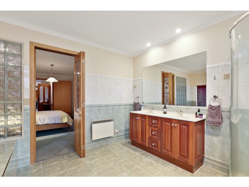 235 Windermere Road, Lara VIC 3212