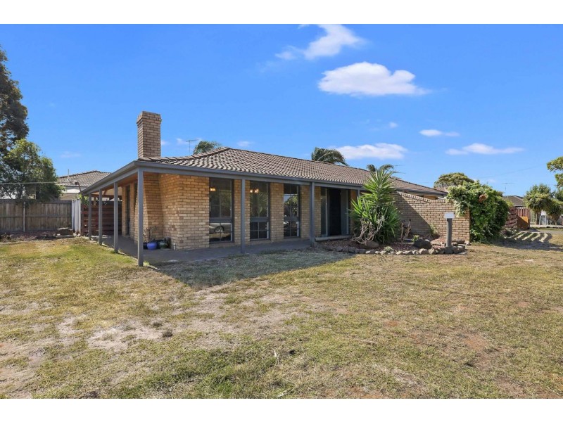 1 Henderson Drive, Lara VIC 3212