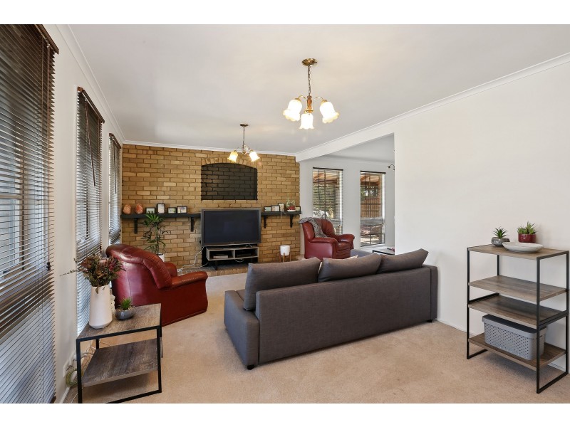 1 Henderson Drive, Lara VIC 3212