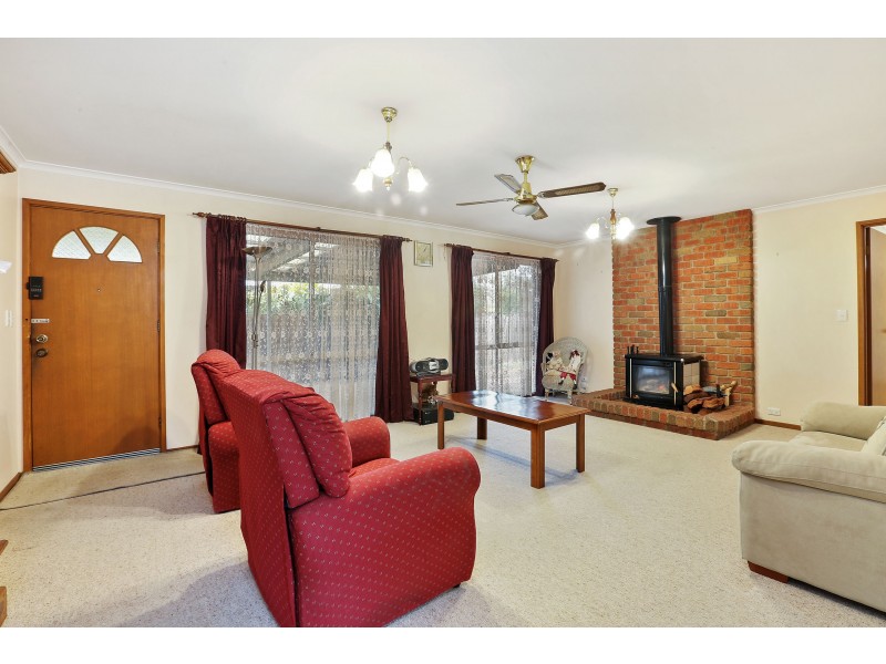 12 Henderson Drive, Lara VIC 3212