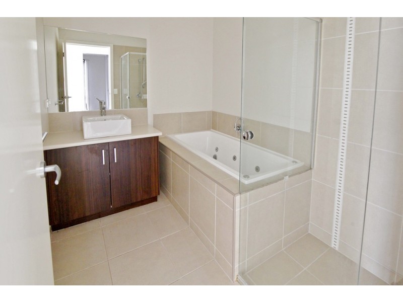 16 Bella Julia Place, Lara VIC 3212