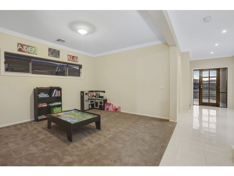 2 Grey Teal Place, Lara VIC 3212