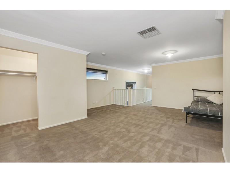 2 Grey Teal Place, Lara VIC 3212