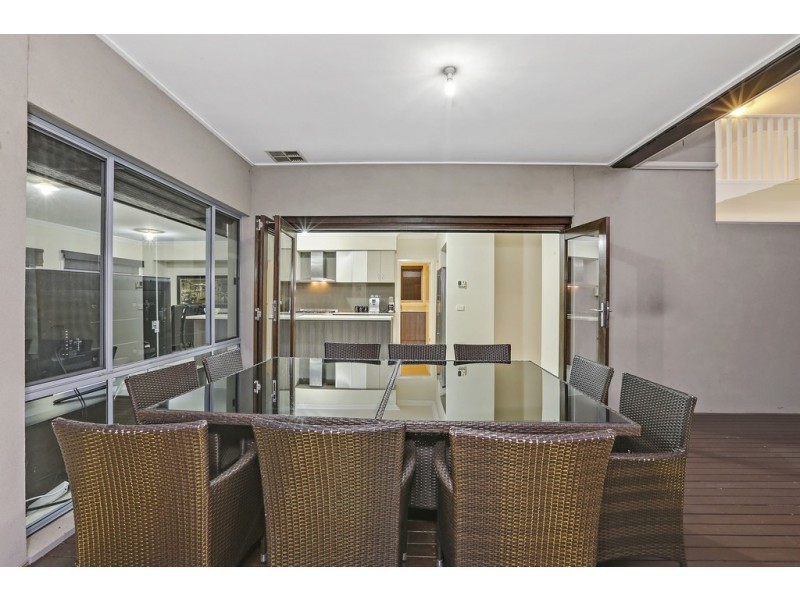 2 Grey Teal Place, Lara VIC 3212