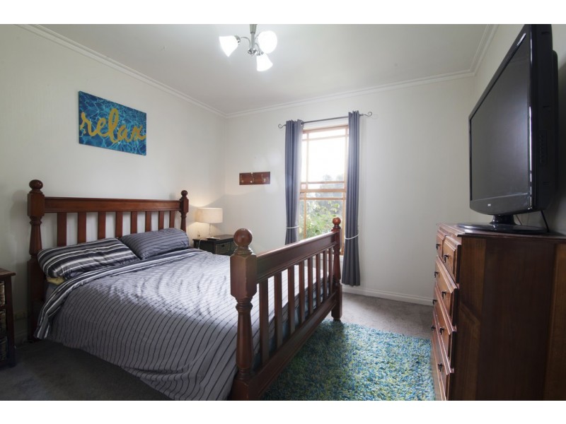 18 Sherwood Grove, Lara VIC 3212