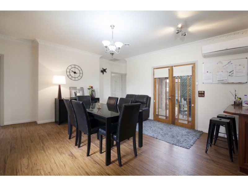 18 Sherwood Grove, Lara VIC 3212