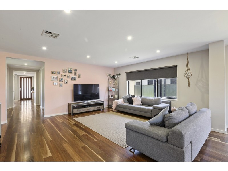 88 Eastlakes Boulevard, Lara VIC 3212