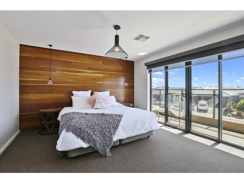 88 Eastlakes Boulevard, Lara VIC 3212