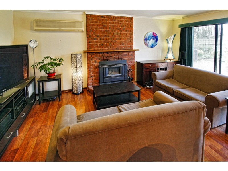 3 Newcomen Court, Lara VIC 3212