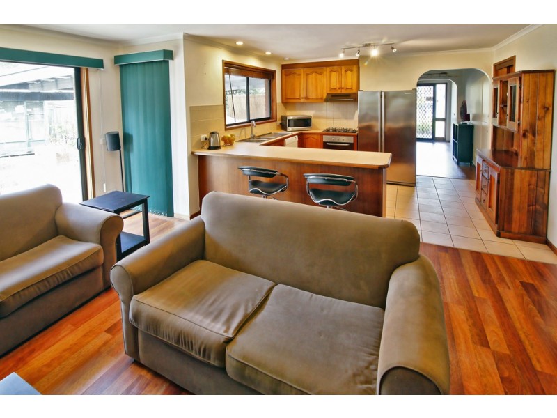 3 Newcomen Court, Lara VIC 3212