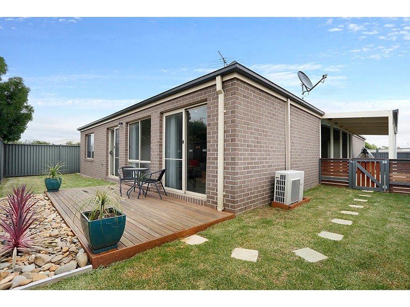 30 Springwater Drive, Lara VIC 3212
