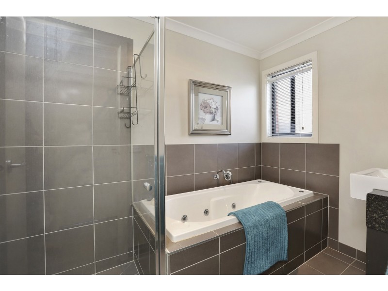 2 Stilt Court, Lara VIC 3212