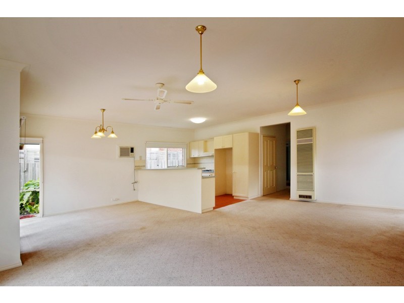 11 Cumberland Drive, Lara VIC 3212