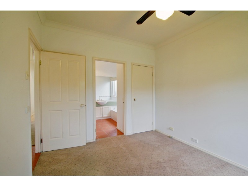 11 Cumberland Drive, Lara VIC 3212