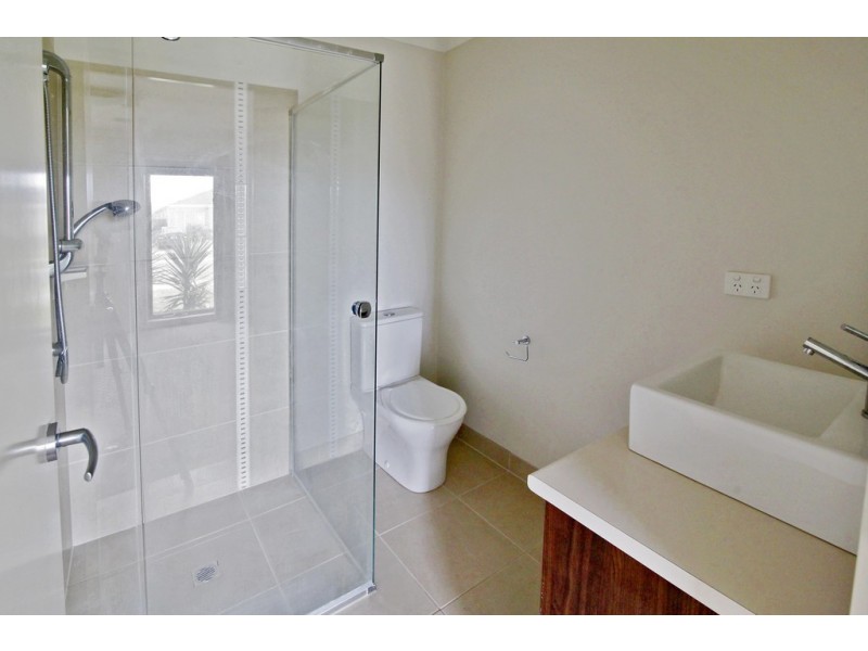 16 Bella Julia Place, Lara VIC 3212