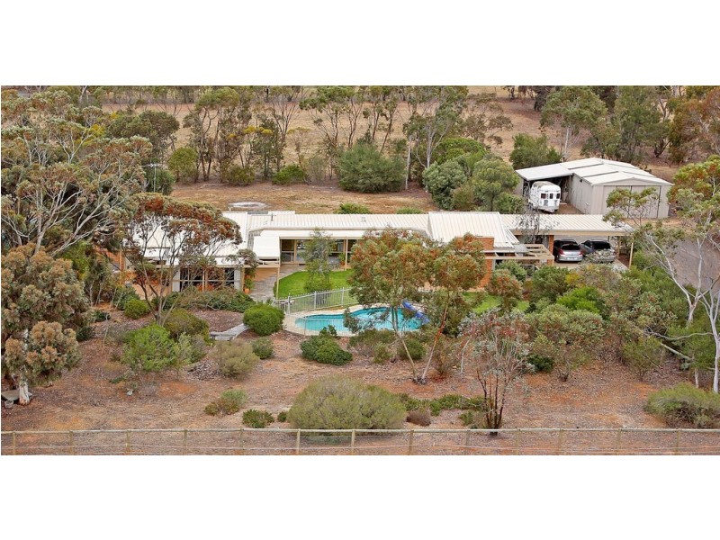 190 Plains Road, Lara VIC 3212