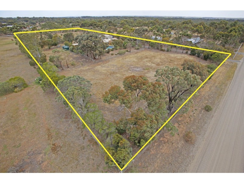 190 Plains Road, Lara VIC 3212