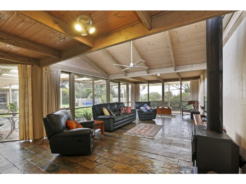 190 Plains Road, Lara VIC 3212