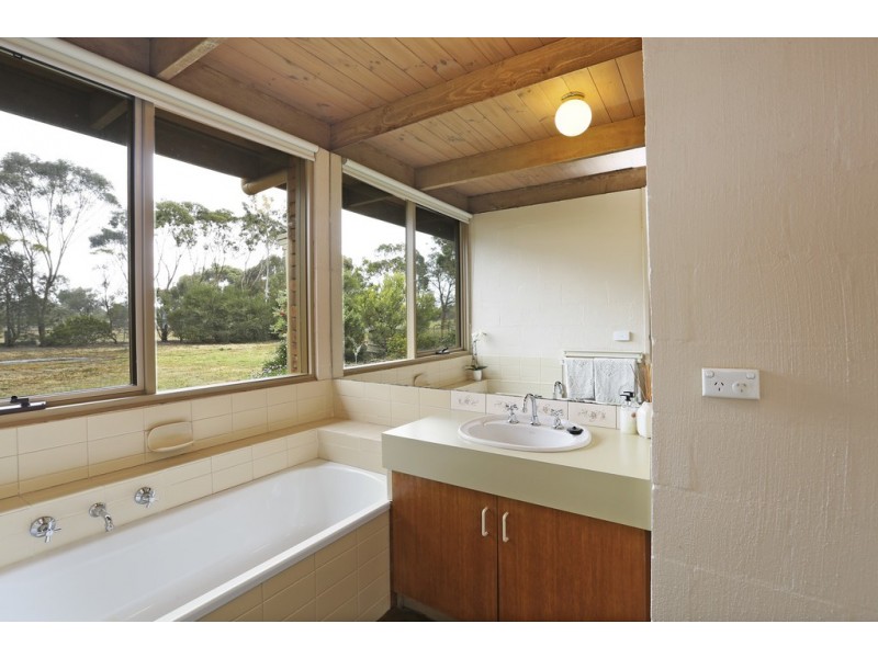 190 Plains Road, Lara VIC 3212