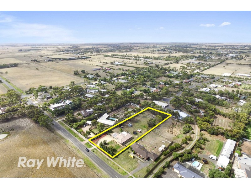 10 Little River Road, Little River VIC 3211