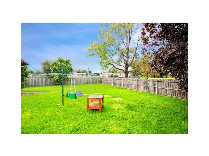 2 Kagoola Court, Norlane VIC 3214