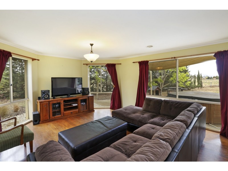16 Wongalea Drive, Lara VIC 3212