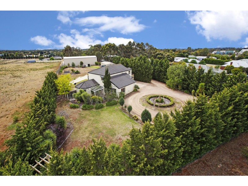 16 Wongalea Drive, Lara VIC 3212